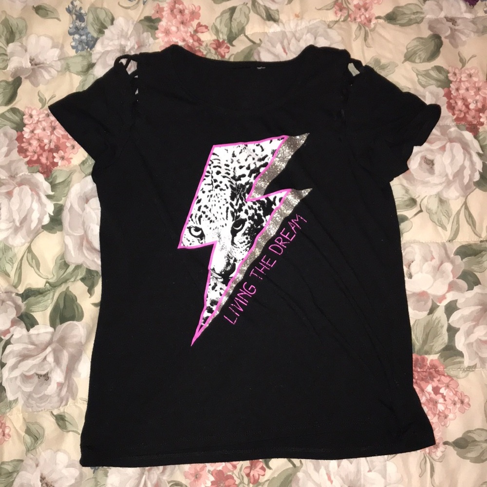 Black shirt